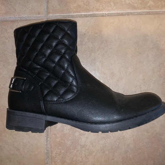 Bass Black Booties - Picture 3 of 4